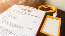 5 Ways to Make Your Resume Stand Out From the Crowd